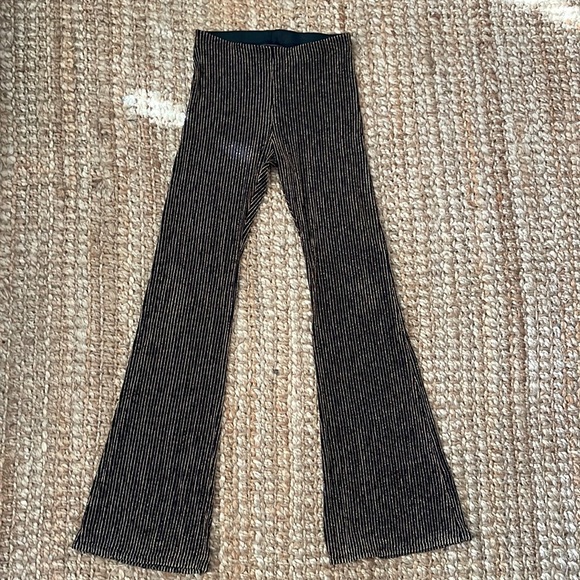 BCBG MAXAZRIA BLACK AND GOLD SHINY SEQUINS HIGH WAISTED STRIPED DISCO PANTS XXS - Picture 1 of 4